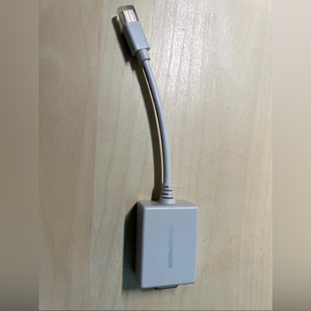 Mini Display Port DP to VGA Adapter